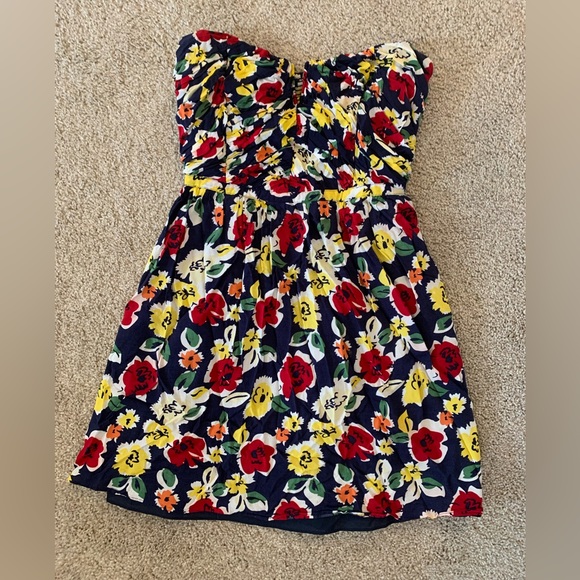 Urban Outfitters strapless floral dress with keyhole back - Picture 2 of 5
